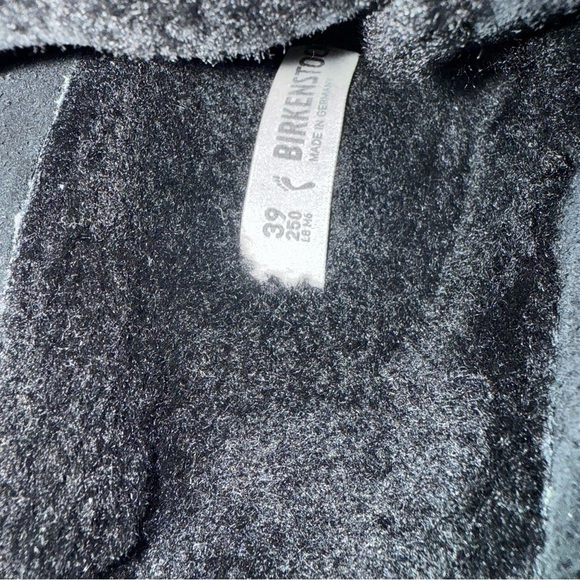 NIB Birkenstock Arizona Big Buckle teddy sandal in black Size: 8US/39EU - Picture 4 of 5